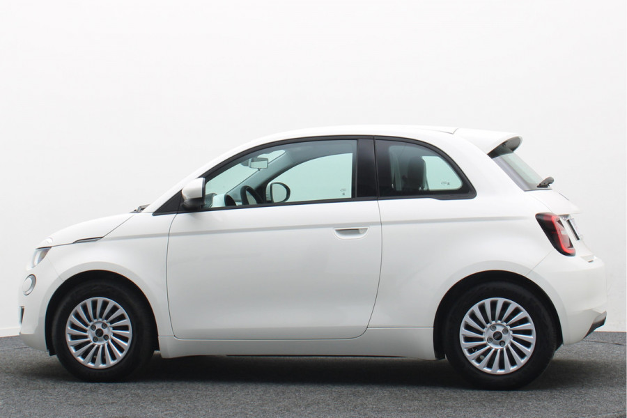 Fiat 500E Icon 42 kWh Virtual Cockpit, Cruise, Apple Carplay, Lane Assist, Climate, DAB, LED, 16''