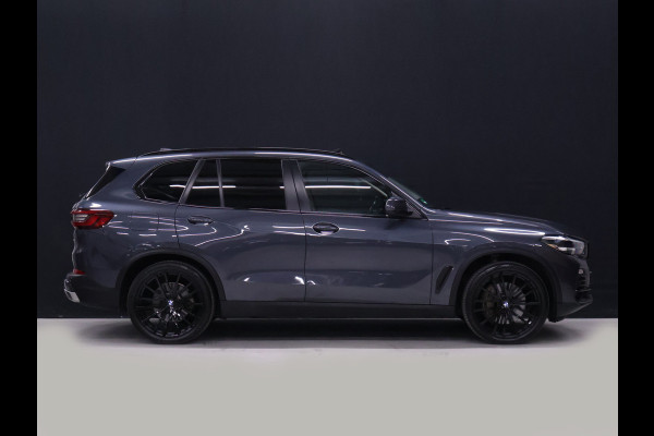 BMW X5 xDrive45e Sport [SOH 97%, PANORAMADAK, HARMAN KARDON, TREKHAAK, LUCHTVERING, APPLE CARPLAY, ANDROID AUTO, MEMORY SEATS, M SPORT VELG, CAMERA, NIEUWSTAAT]