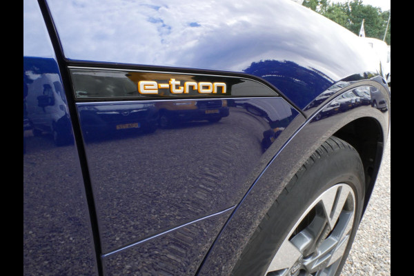 Audi e-tron 55 Quattro S-edition 95 kWh SOH 98% Panoramadak