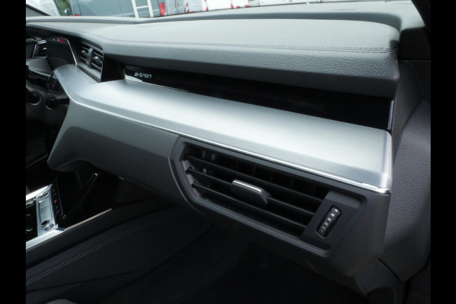 Audi e-tron 55 Quattro S-edition 95 kWh SOH 98% Panoramadak