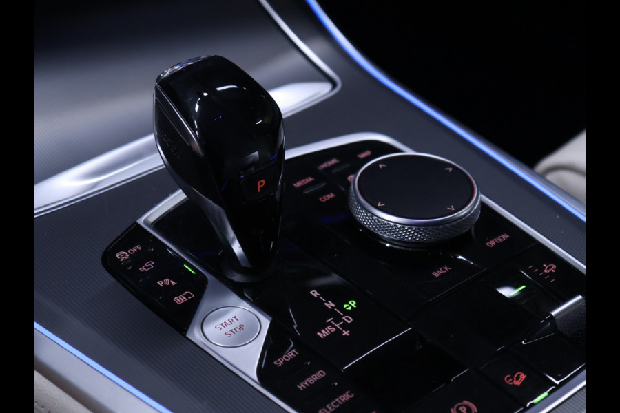 BMW X5 xDrive45e High Executive [PANORAMADAK, APPLE CARPLAY, HEAD-UP DISPLAY, ADAPTIVE CRUISE, ANDROID, TREKHAAK ELEKTRISCH, STOELVERWARMING, COMFORTSTOELEN, NIEUWSTAAT]