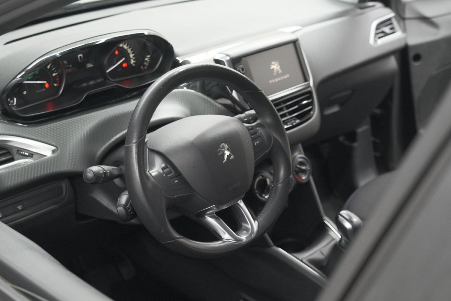 Peugeot 208 PureTech 82 Signature | Parkeersensoren | Apple Carplay | Navigatie