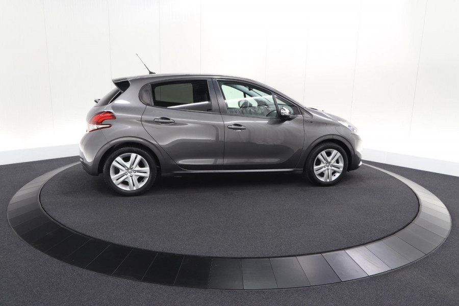 Peugeot 208 PureTech 82 Signature | Parkeersensoren | Apple Carplay | Navigatie