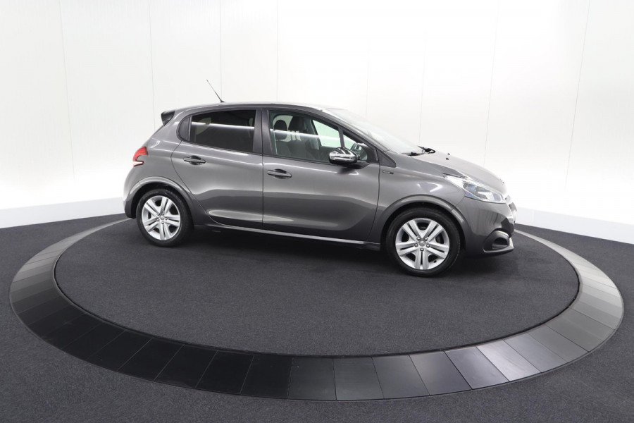 Peugeot 208 PureTech 82 Signature | Parkeersensoren | Apple Carplay | Navigatie