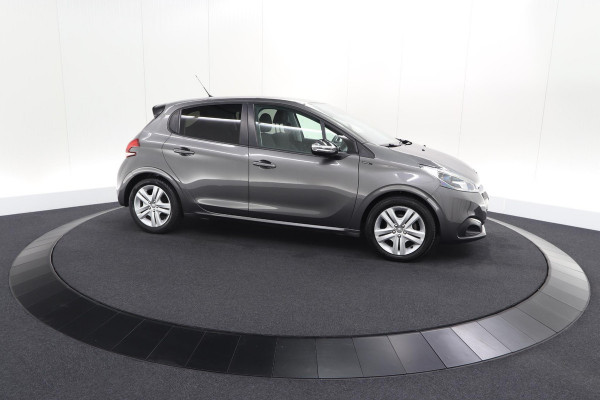 Peugeot 208 PureTech 82 Signature | Parkeersensoren | Apple Carplay | Navigatie