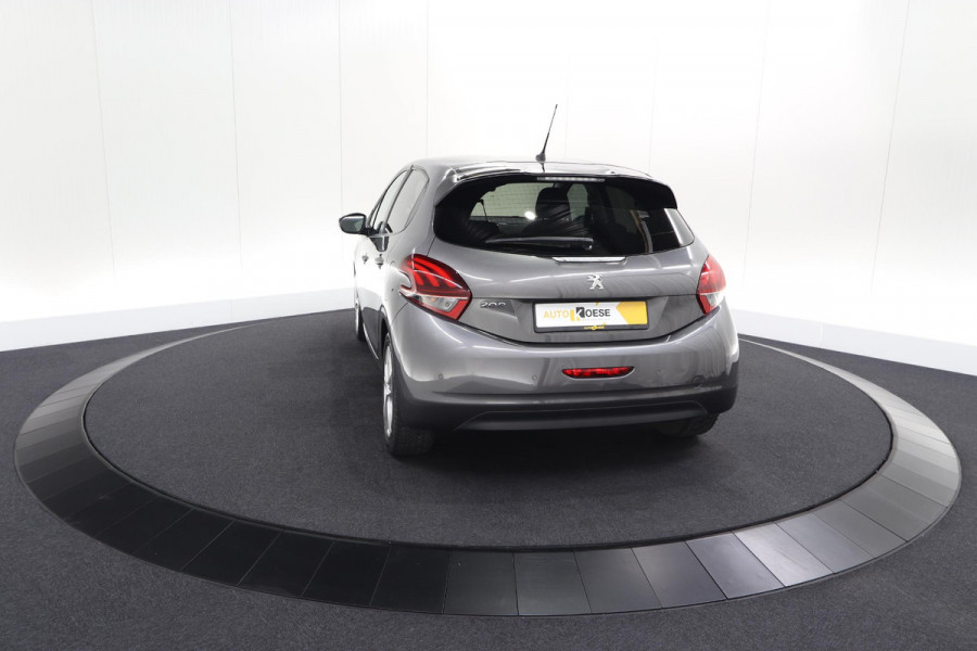Peugeot 208 PureTech 82 Signature | Parkeersensoren | Apple Carplay | Navigatie