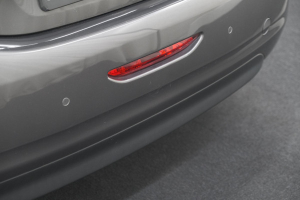Peugeot 208 PureTech 82 Signature | Parkeersensoren | Apple Carplay | Navigatie