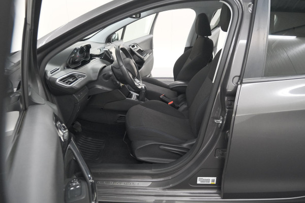 Peugeot 208 PureTech 82 Signature | Parkeersensoren | Apple Carplay | Navigatie