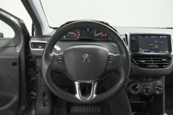 Peugeot 208 PureTech 82 Signature | Parkeersensoren | Apple Carplay | Navigatie