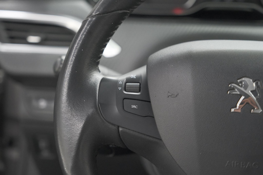 Peugeot 208 PureTech 82 Signature | Parkeersensoren | Apple Carplay | Navigatie