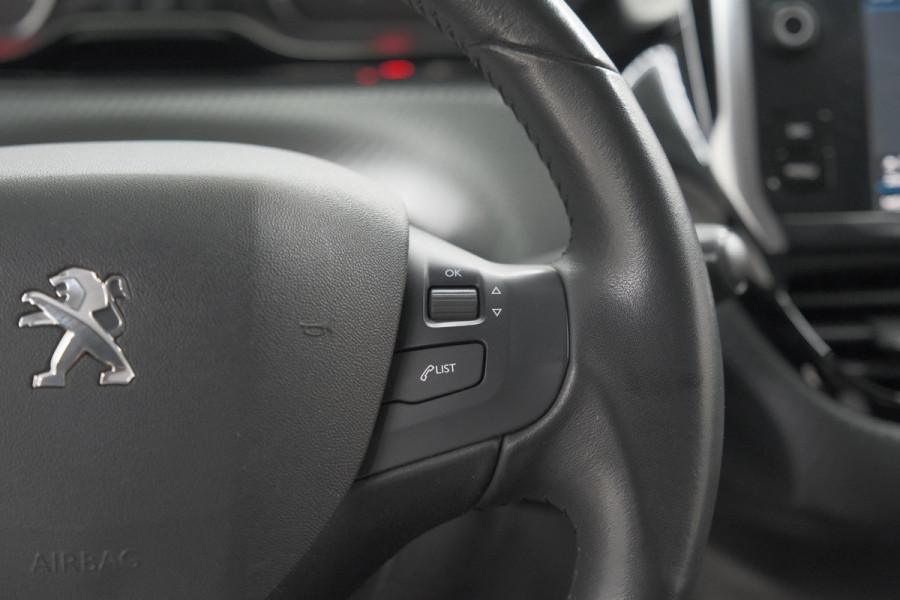 Peugeot 208 PureTech 82 Signature | Parkeersensoren | Apple Carplay | Navigatie