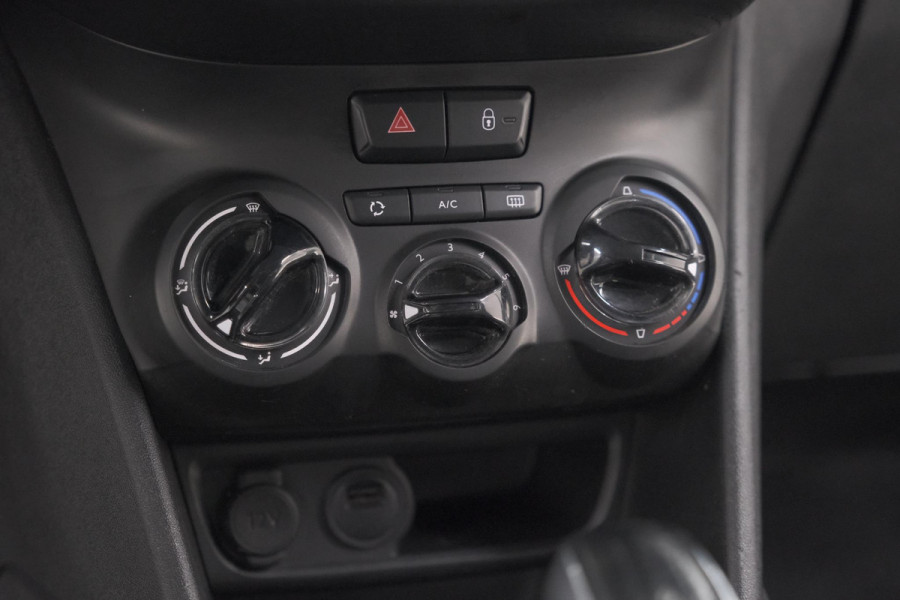 Peugeot 208 PureTech 82 Signature | Parkeersensoren | Apple Carplay | Navigatie