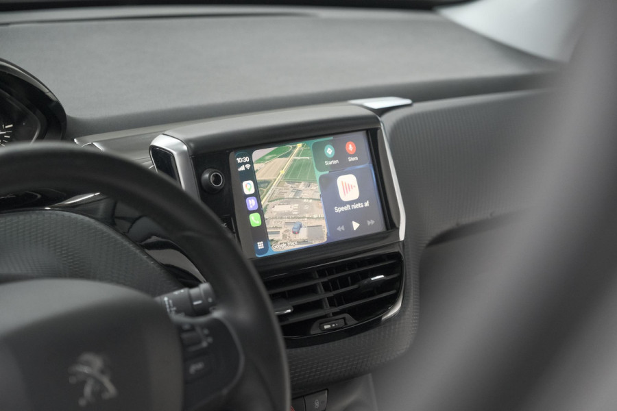 Peugeot 208 PureTech 82 Signature | Parkeersensoren | Apple Carplay | Navigatie