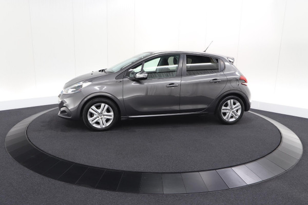 Peugeot 208 PureTech 82 Signature | Parkeersensoren | Apple Carplay | Navigatie