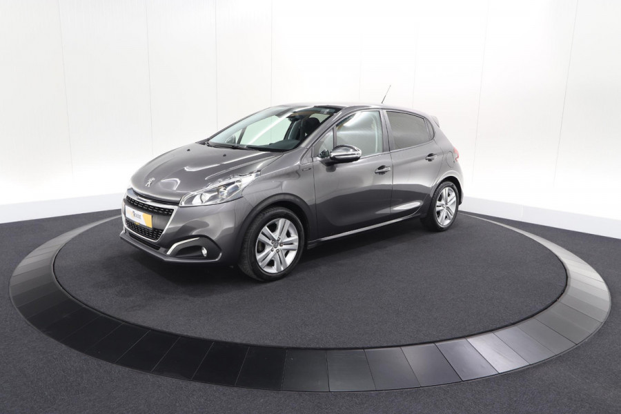 Peugeot 208 PureTech 82 Signature | Parkeersensoren | Apple Carplay | Navigatie
