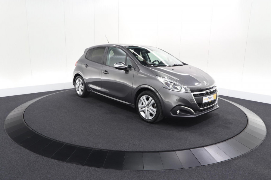 Peugeot 208 PureTech 82 Signature | Parkeersensoren | Apple Carplay | Navigatie