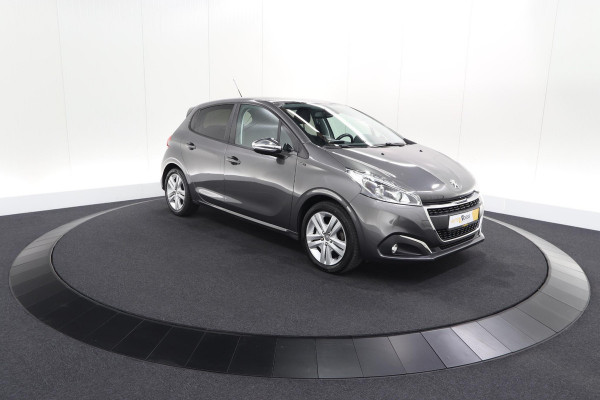 Peugeot 208 PureTech 82 Signature | Parkeersensoren | Apple Carplay | Navigatie