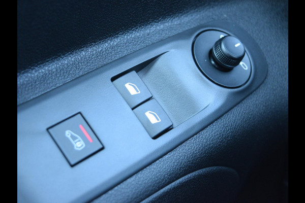 Opel Combo Electric L1 50kWh | camera | Apple Carplay/Android Auto  | laadruimtebetimmering  | Comfort stoelen | rijklaarprijs