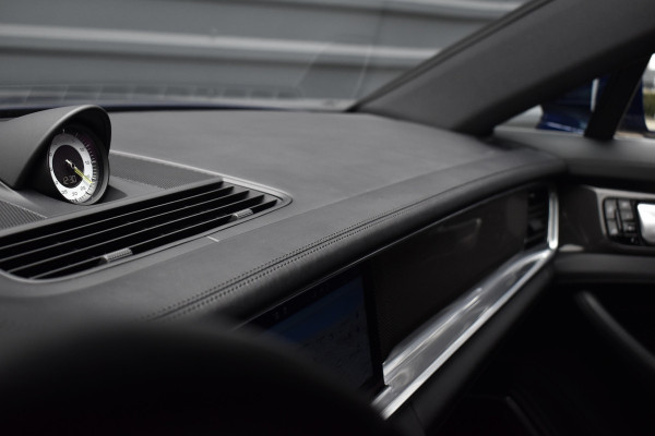 Porsche Panamera Sport Turismo 2.9 4 E-Hybrid SportDesign | Pano | ACC | 21'' Wielen | Matrix PDLS+ | Bose | Achterasbesturing | Head-Up | Stoelventilatie |