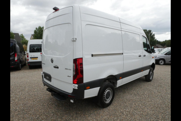 Mercedes-Benz Sprinter 319 CDI 190PK 4x4 L2H2 Automaat Airco Camera