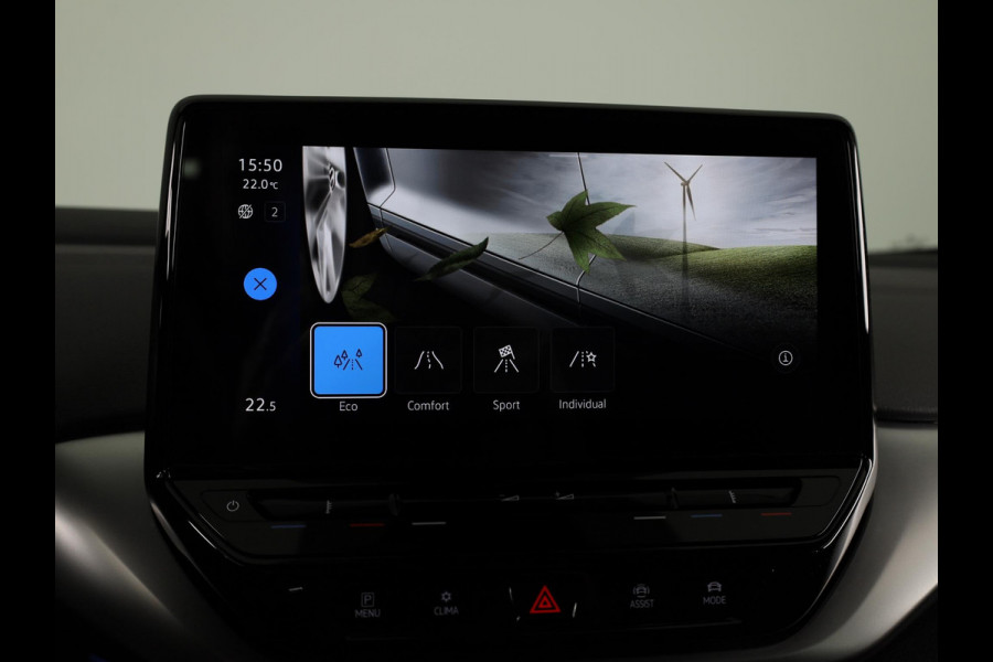 Volkswagen ID.4 Pro 77 kWh 204 pk | SOH 98% | Navigatie | Parkeersensoren | Adaptieve cruise control | Apple Carplay/Android Auto | LED koplampen |