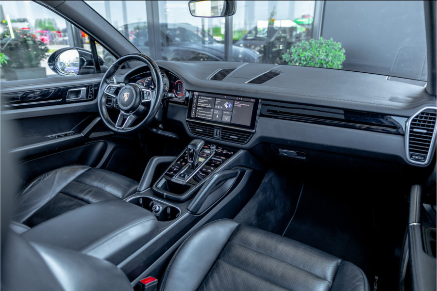 Porsche Cayenne 3.0 - Panorama | Luchtvering | Elek. Trekhaak | Stoelverwarming | ACC