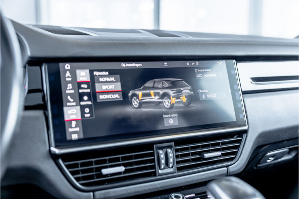 Porsche Cayenne 3.0 - Panorama | Luchtvering | Elek. Trekhaak | Stoelverwarming | ACC