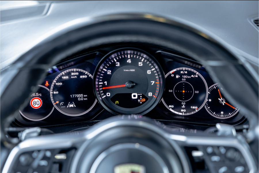 Porsche Cayenne 3.0 - Panorama | Luchtvering | Elek. Trekhaak | Stoelverwarming | ACC
