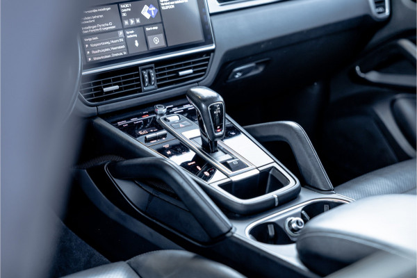 Porsche Cayenne 3.0 - Panorama | Luchtvering | Elek. Trekhaak | Stoelverwarming | ACC