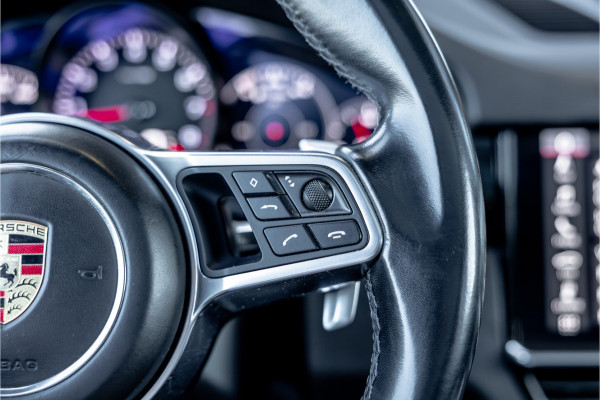 Porsche Cayenne 3.0 - Panorama | Luchtvering | Elek. Trekhaak | Stoelverwarming | ACC