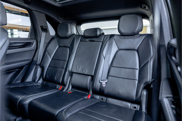 Porsche Cayenne 3.0 - Panorama | Luchtvering | Elek. Trekhaak | Stoelverwarming | ACC