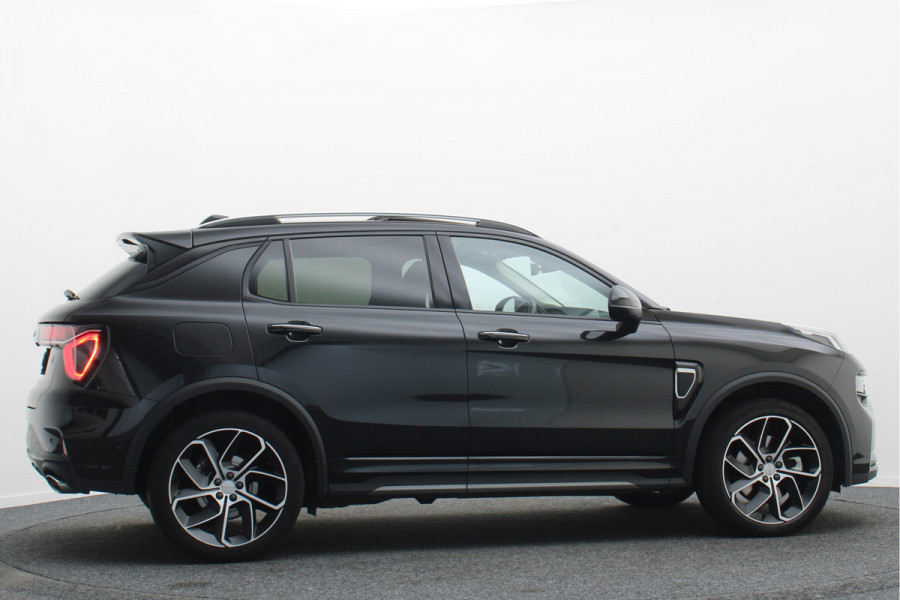 Lynk & Co 01 1.5 Plug-in Hybrid 360° Camera, Panoramadak, Apple Carplay, ACC, Keyless, PDC, LED, 20''