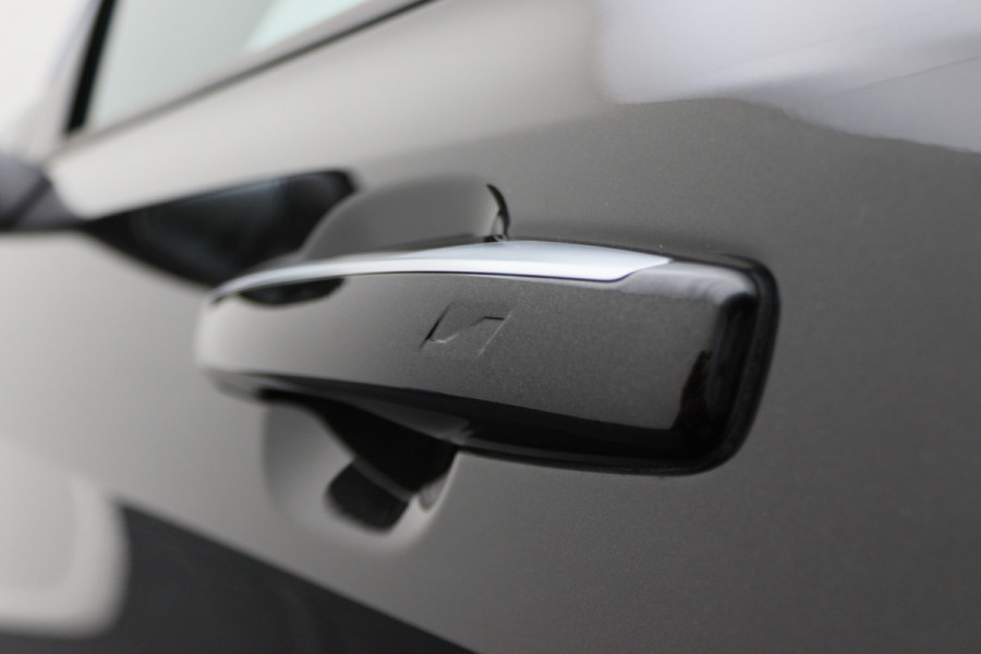 Lynk & Co 01 1.5 Plug-in Hybrid 360° Camera, Panoramadak, Apple Carplay, ACC, Keyless, PDC, LED, 20''