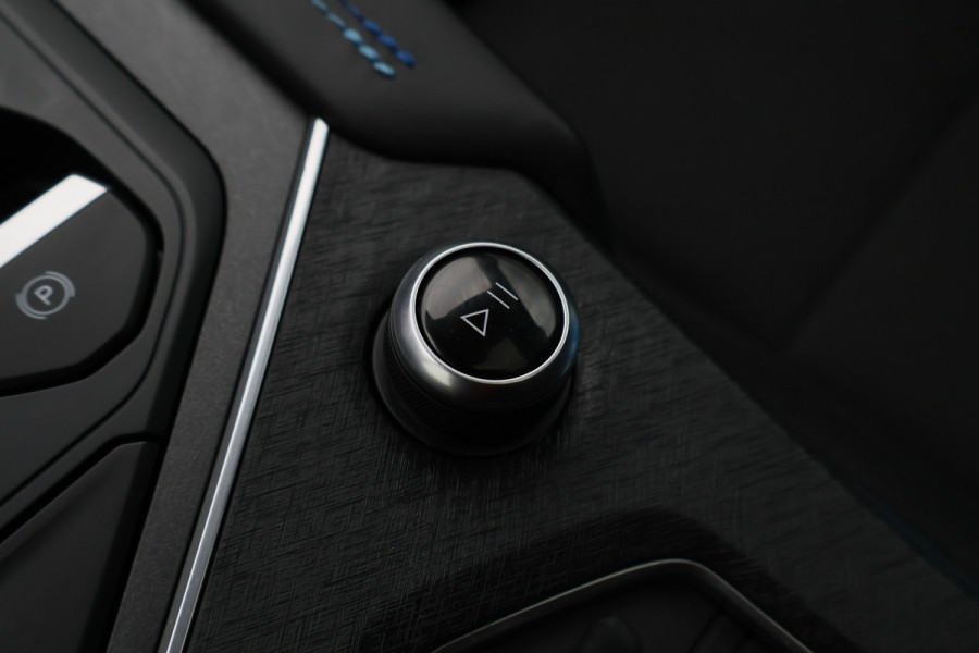 Lynk & Co 01 1.5 Plug-in Hybrid 360° Camera, Panoramadak, Apple Carplay, ACC, Keyless, PDC, LED, 20''