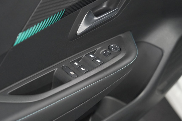 Peugeot 208 PureTech 130 EAT8 Allure Pack | Adaptieve Cruise Control | Navigatie | Camera | Parkeersensoren