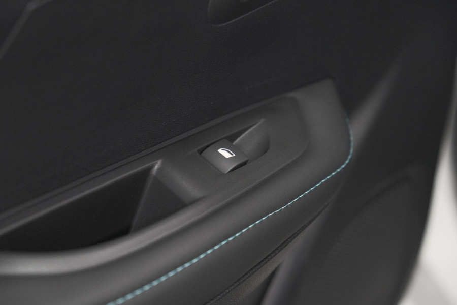 Peugeot 208 PureTech 130 EAT8 Allure Pack | Adaptieve Cruise Control | Navigatie | Camera | Parkeersensoren