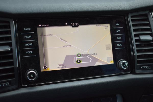 Škoda Kodiaq 1.5 TSI Sportline 7p. | PANORAMADAK | TREKHAAK | NAP | CANTON | STOELVERWARMING | DEALER ONDERHOUDEN
