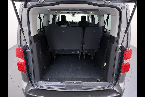 Opel Vivaro -e Zafira Life e Vivaro Combi Electric Zafira Electric L3 8-Personen L3 75 kWh Camera Apple Carplay Android Dual-ECC PDC-a+v Stoelv bordherkenning Cruise Control Led Keyless Priv.Glass Led Licht+Zichtpakket Spoorassist Dubbele Schuifdeur  Lengte 3 Grootste Accu-pakket 1.000kg Trekvermogen  € 67.000 nieuw !
