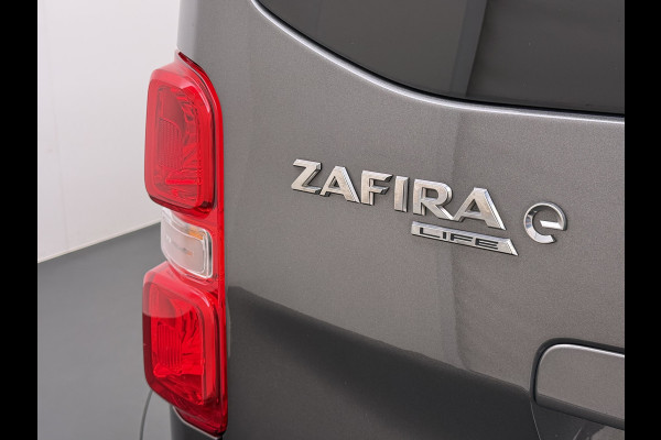 Opel Vivaro -e Zafira Life e Vivaro Combi Electric Zafira Electric L3 8-Personen L3 75 kWh Camera Apple Carplay Android Dual-ECC PDC-a+v Stoelv bordherkenning Cruise Control Led Keyless Priv.Glass Led Licht+Zichtpakket Spoorassist Dubbele Schuifdeur  Lengte 3 Grootste Accu-pakket 1.000kg Trekvermogen  € 67.000 nieuw !