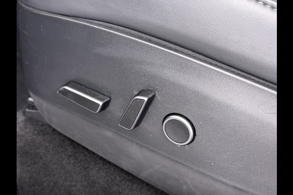 Tesla Model Y RWD 300PK LFP Accu Trekhaak Spoiler 20"lm Warmtepomp Leer PanoDak Navi Premium-Audio Ecc Adap.Cruise Camera's Traffic-Aware-Cruise+Sturen  AI FSD-3 Computer SOH 92% Stuur+Stoelverwarming Led Traffic-Aware Cruise Control Toybox Elek.Achterklep 1.600KG Trekgewicht 1e Eigenaar Origineel Nederlandse Auto
