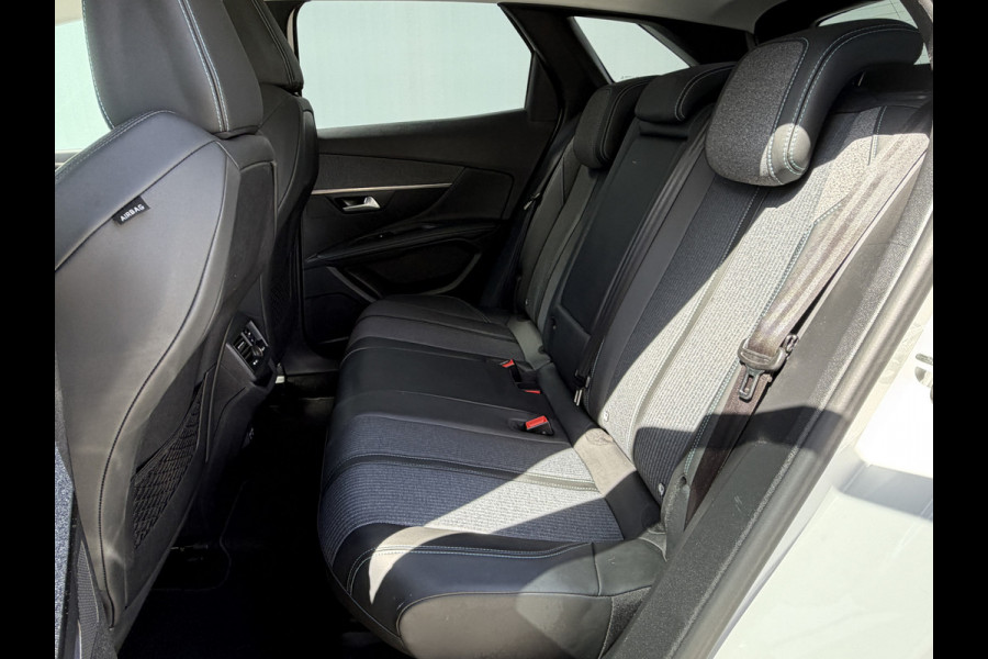 Peugeot 3008 BWJ 2021 | 1.2T 131PK Allure | CLIMA | NAVI | CARPLAY | CAMERA A | 18'' LMV | PRIVACY GLASS |