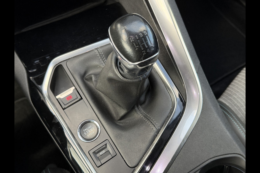Peugeot 3008 BWJ 2021 | 1.2T 131PK Allure | CLIMA | NAVI | CARPLAY | CAMERA A | 18'' LMV | PRIVACY GLASS |