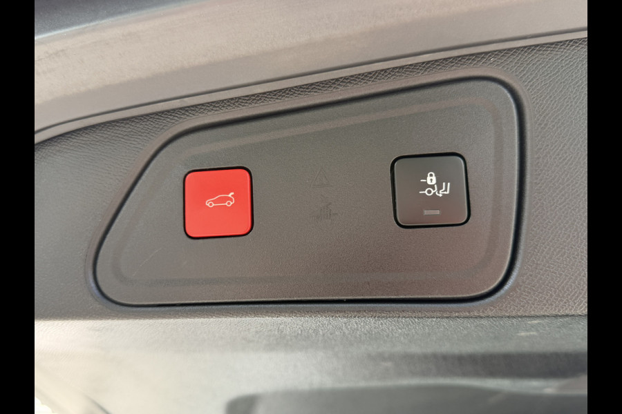 Peugeot 3008 BWJ 2021 | 1.2T 131PK Allure | CLIMA | NAVI | CARPLAY | CAMERA A | 18'' LMV | PRIVACY GLASS |