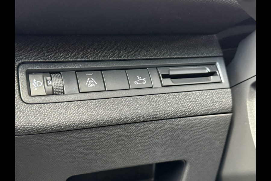 Peugeot 3008 BWJ 2021 | 1.2T 131PK Allure | CLIMA | NAVI | CARPLAY | CAMERA A | 18'' LMV | PRIVACY GLASS |
