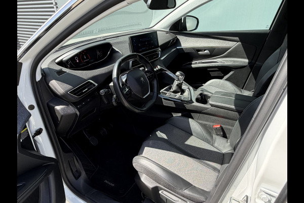 Peugeot 3008 BWJ 2021 | 1.2T 131PK Allure | CLIMA | NAVI | CARPLAY | CAMERA A | 18'' LMV | PRIVACY GLASS |