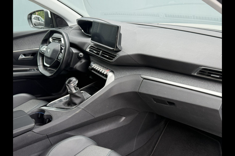 Peugeot 3008 BWJ 2021 | 1.2T 131PK Allure | CLIMA | NAVI | CARPLAY | CAMERA A | 18'' LMV | PRIVACY GLASS |