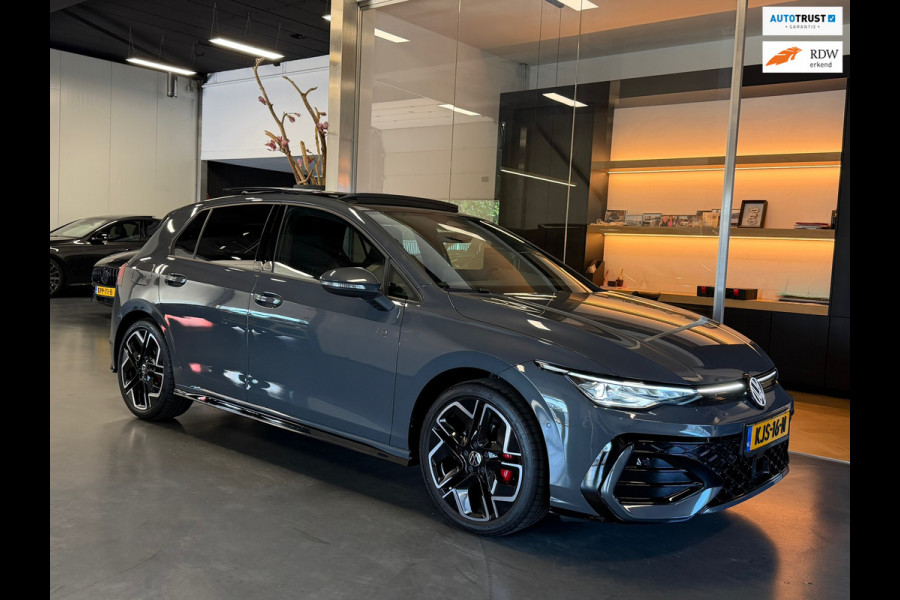 Volkswagen Golf 8.5 1.5 eTSI R-Line Facelift Panorama Achteruitrijcamera