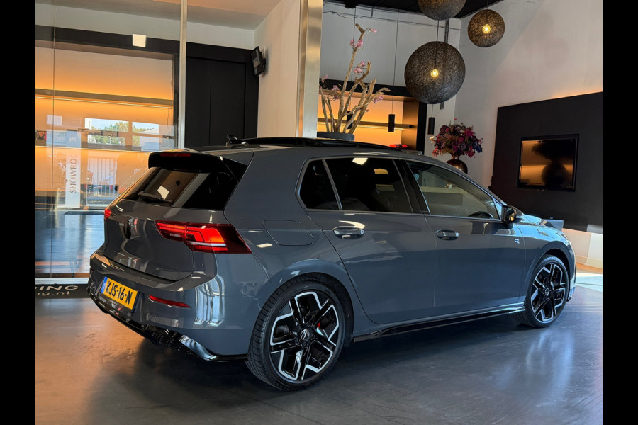 Volkswagen Golf 8.5 1.5 eTSI R-Line Facelift Panorama Achteruitrijcamera