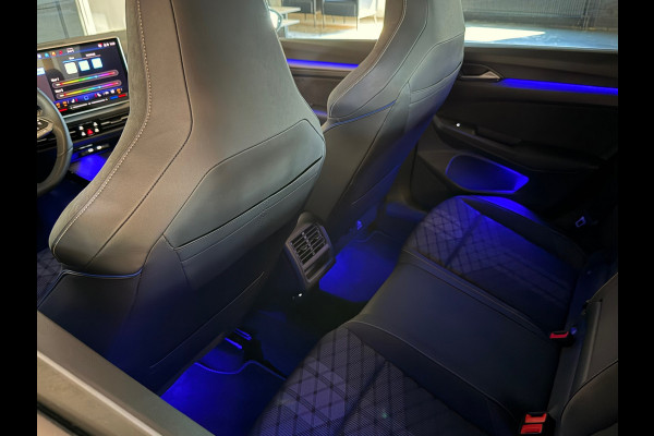 Volkswagen Golf 8.5 1.5 eTSI R-Line Facelift Panorama Achteruitrijcamera