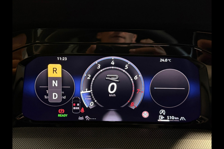 Volkswagen Golf 8.5 1.5 eTSI R-Line Facelift Panorama Achteruitrijcamera